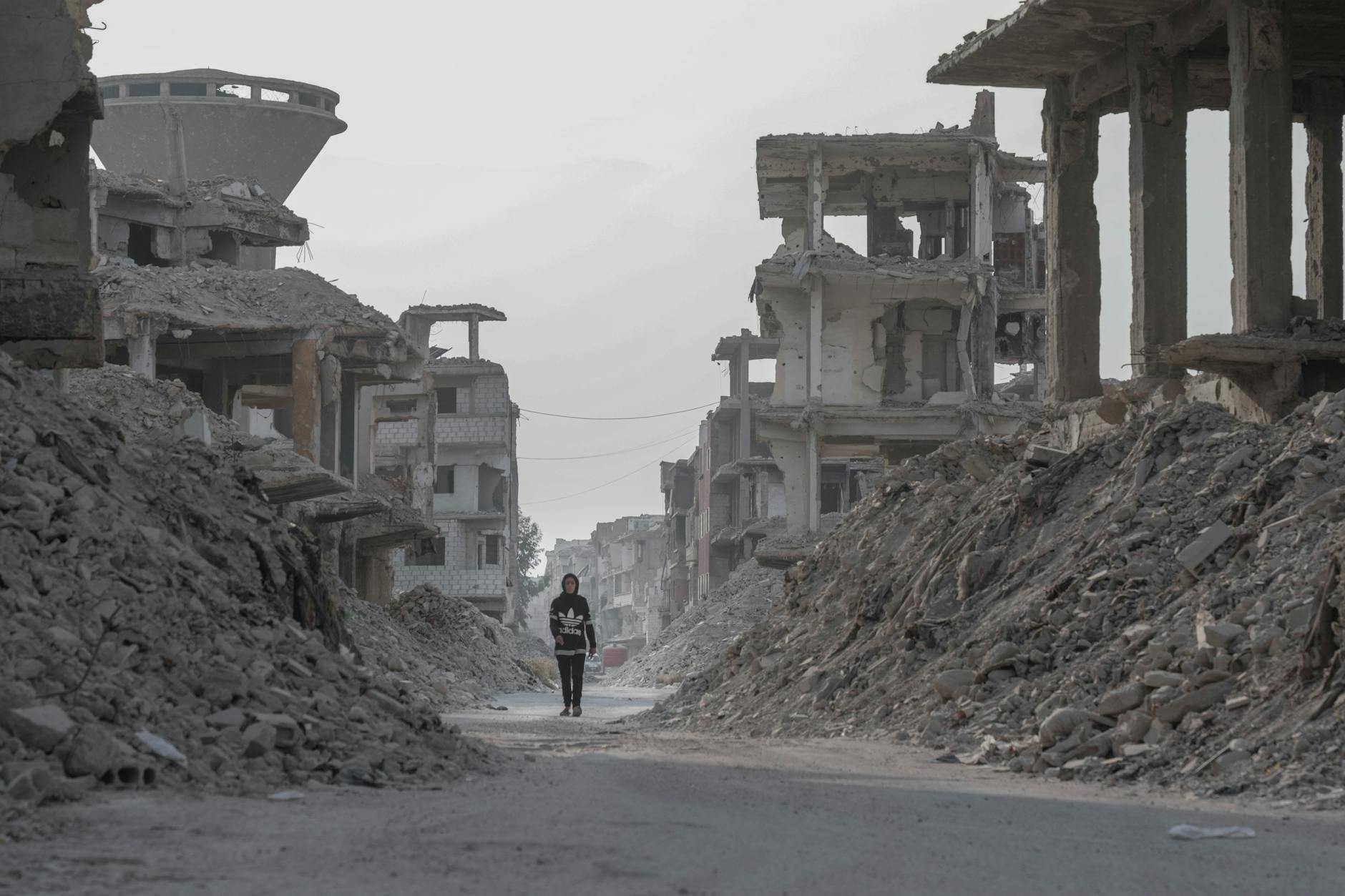 Escalation in Middle East Conflict: Iran, US, and Israel Engage in Hostilities